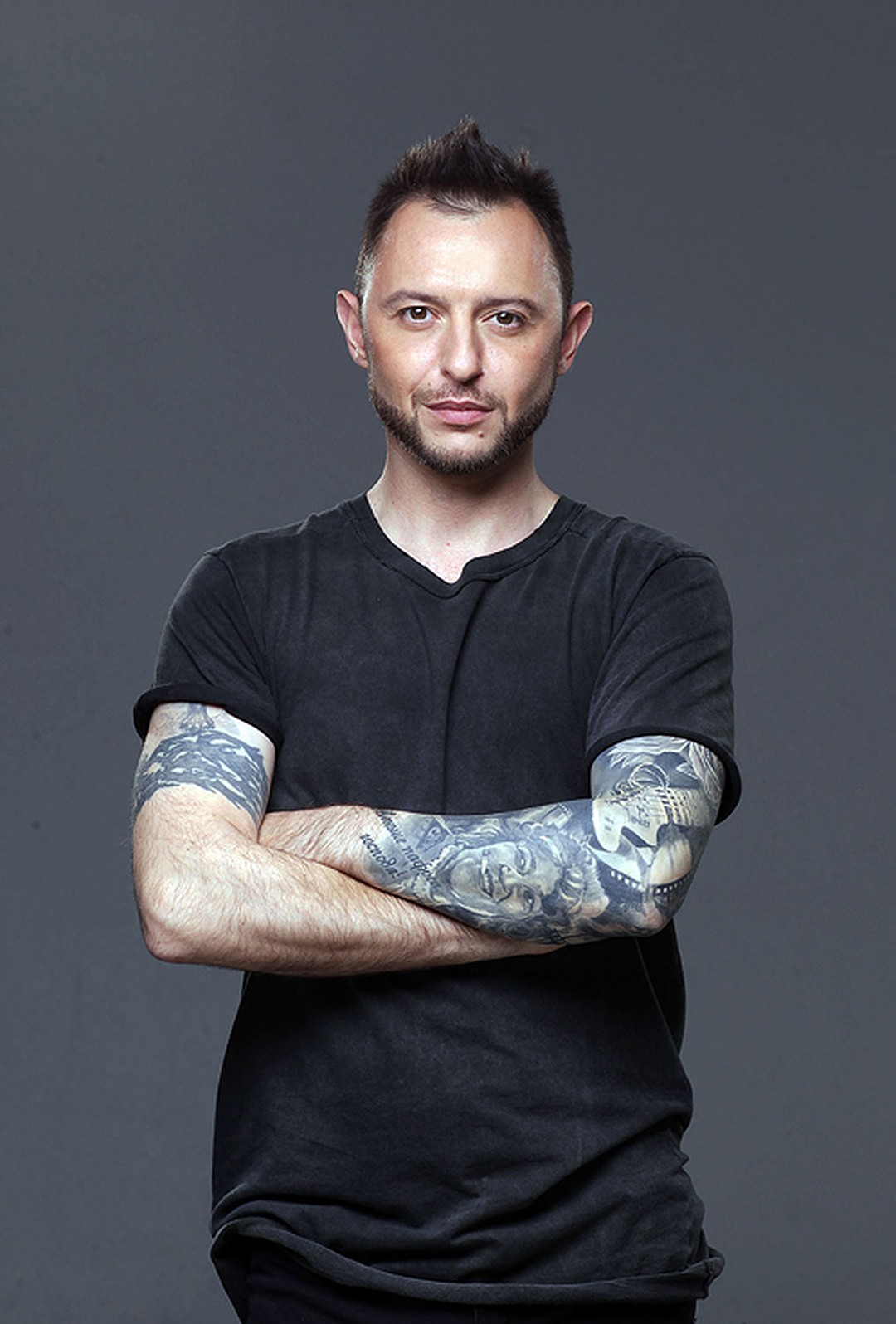 Рома Зверь — купить книги автора, биография и рецензии, купить книжку  автора «Рома Зверь» на YAKABOO