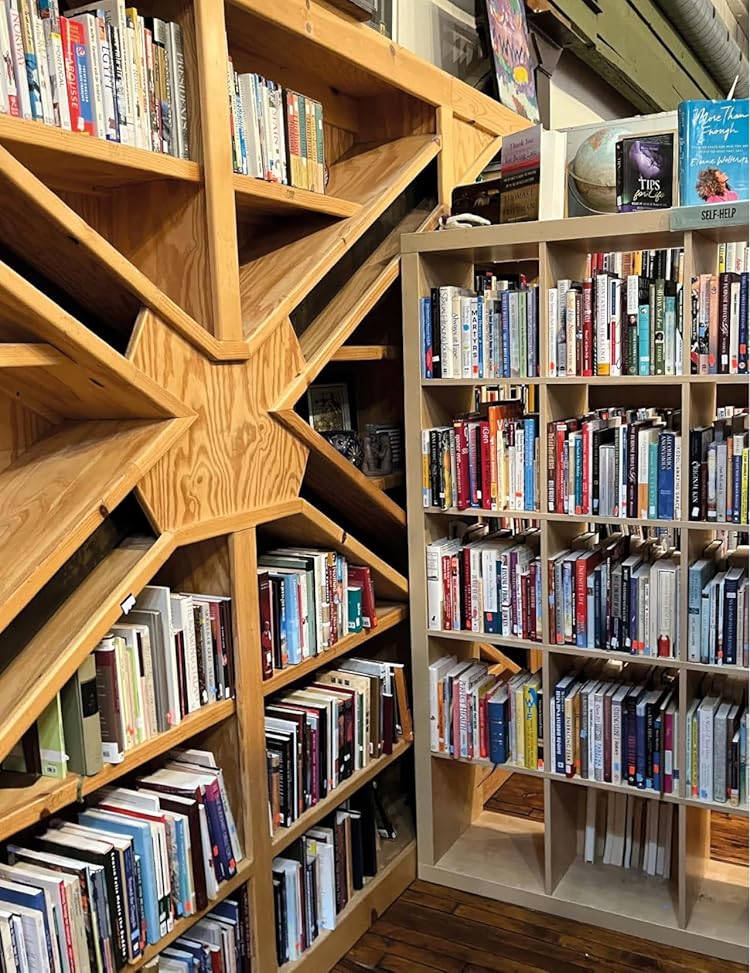 [object Object] «Hidden Libraries», авторів Ді Сі Хульмут, Ненсі Перл - фото №4 - мініатюра