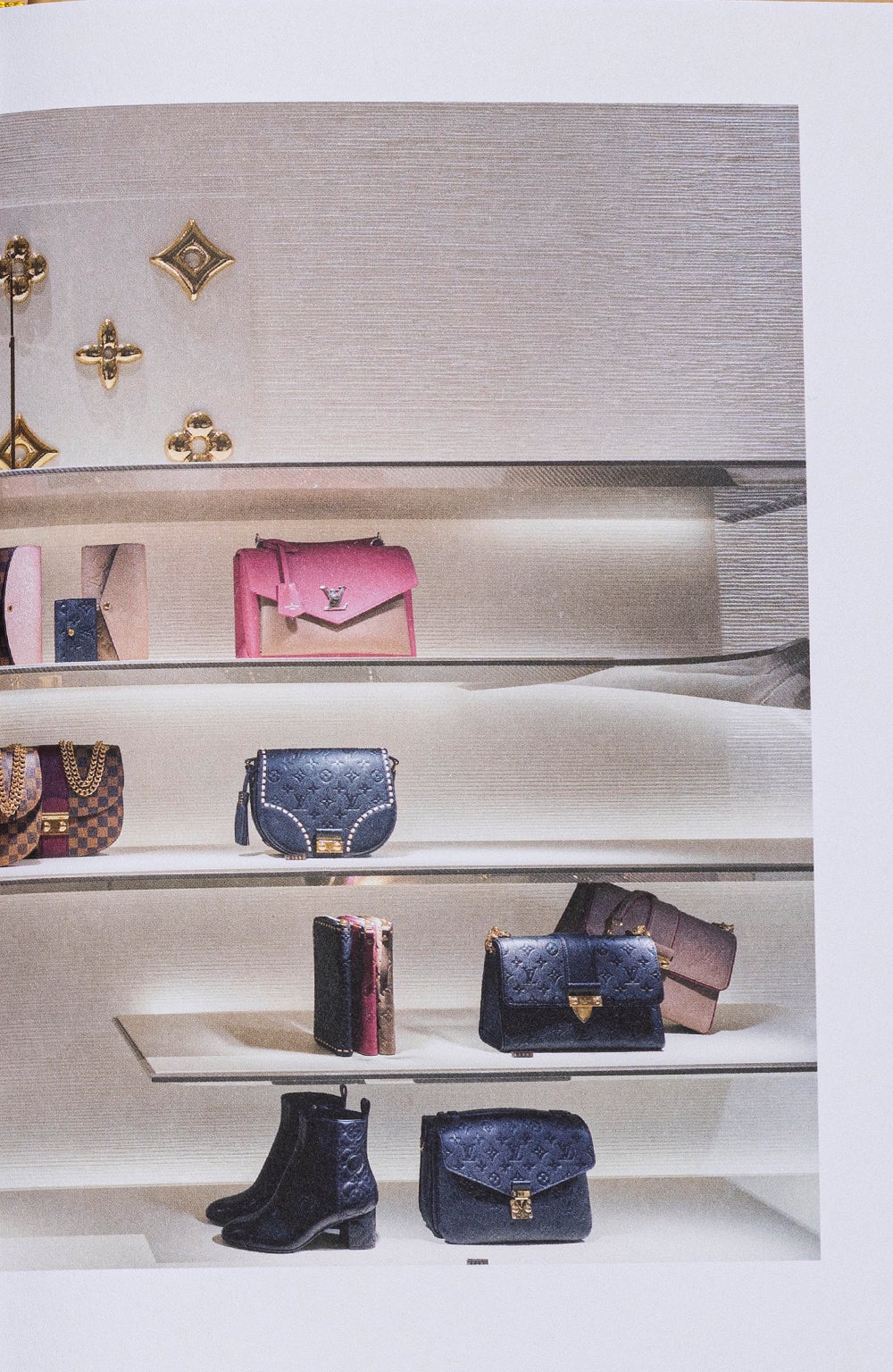 [object Object] «The Essence of Louis Vuitton», автор New Mags - фото №5 - мініатюра