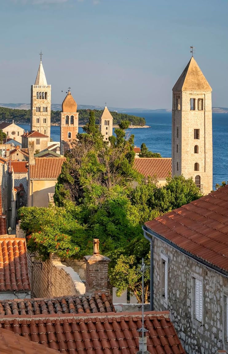 [object Object] «The Rough Guide to Croatia: Travel Guide with eBook», авторов Марк ди Дука, Rough Guides - фото №2 - миниатюра