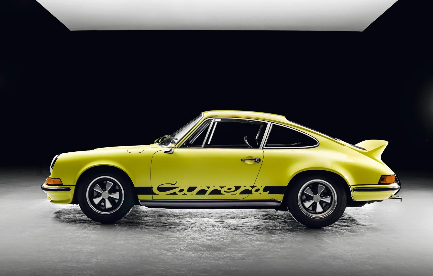 [object Object] «The Porsche 911 Book. Revised Edition», автор Рене Стауд - фото №3 - мініатюра