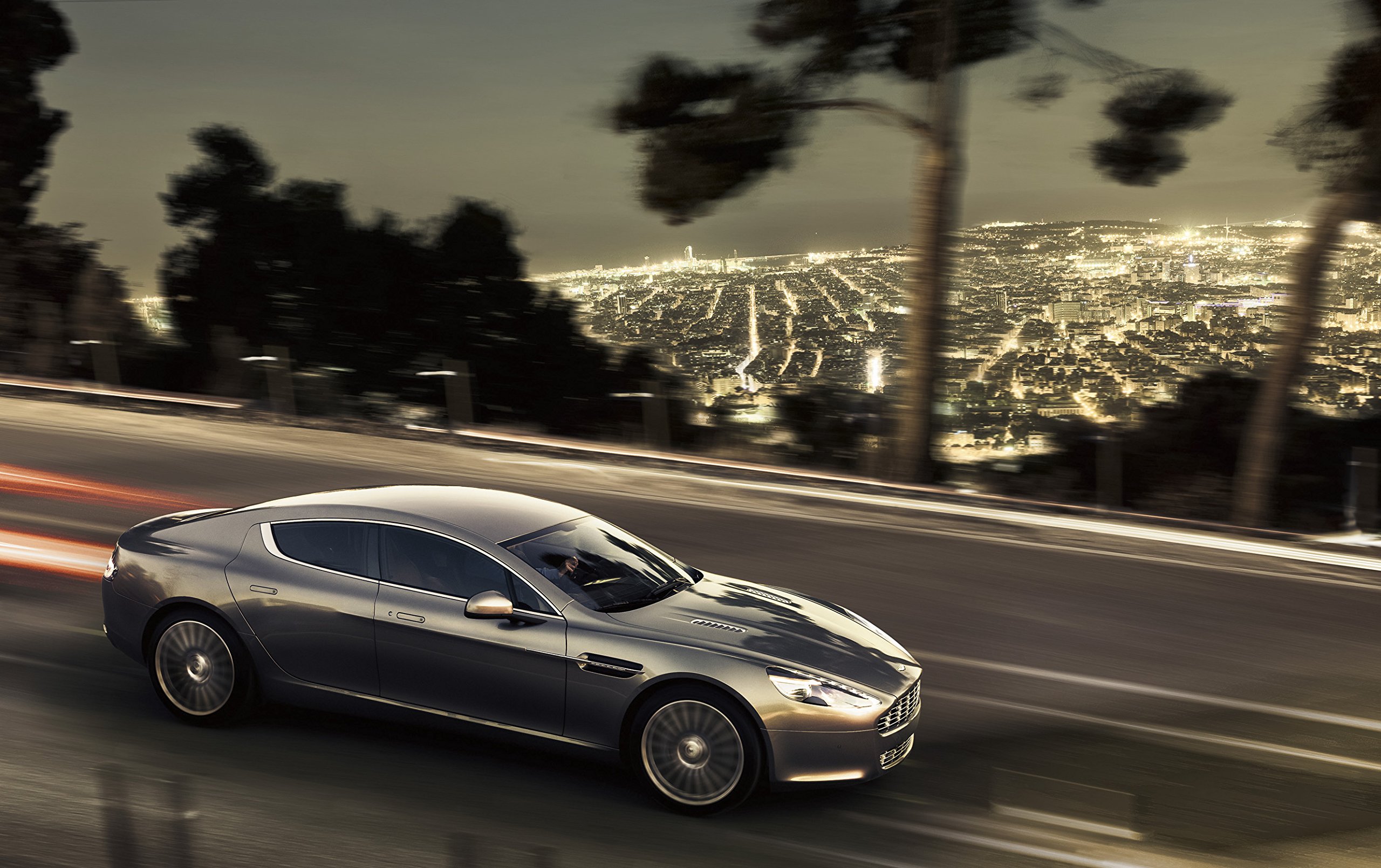 [object Object] «The Aston Martin Book », автор Рене Стауд - фото №2 - мініатюра