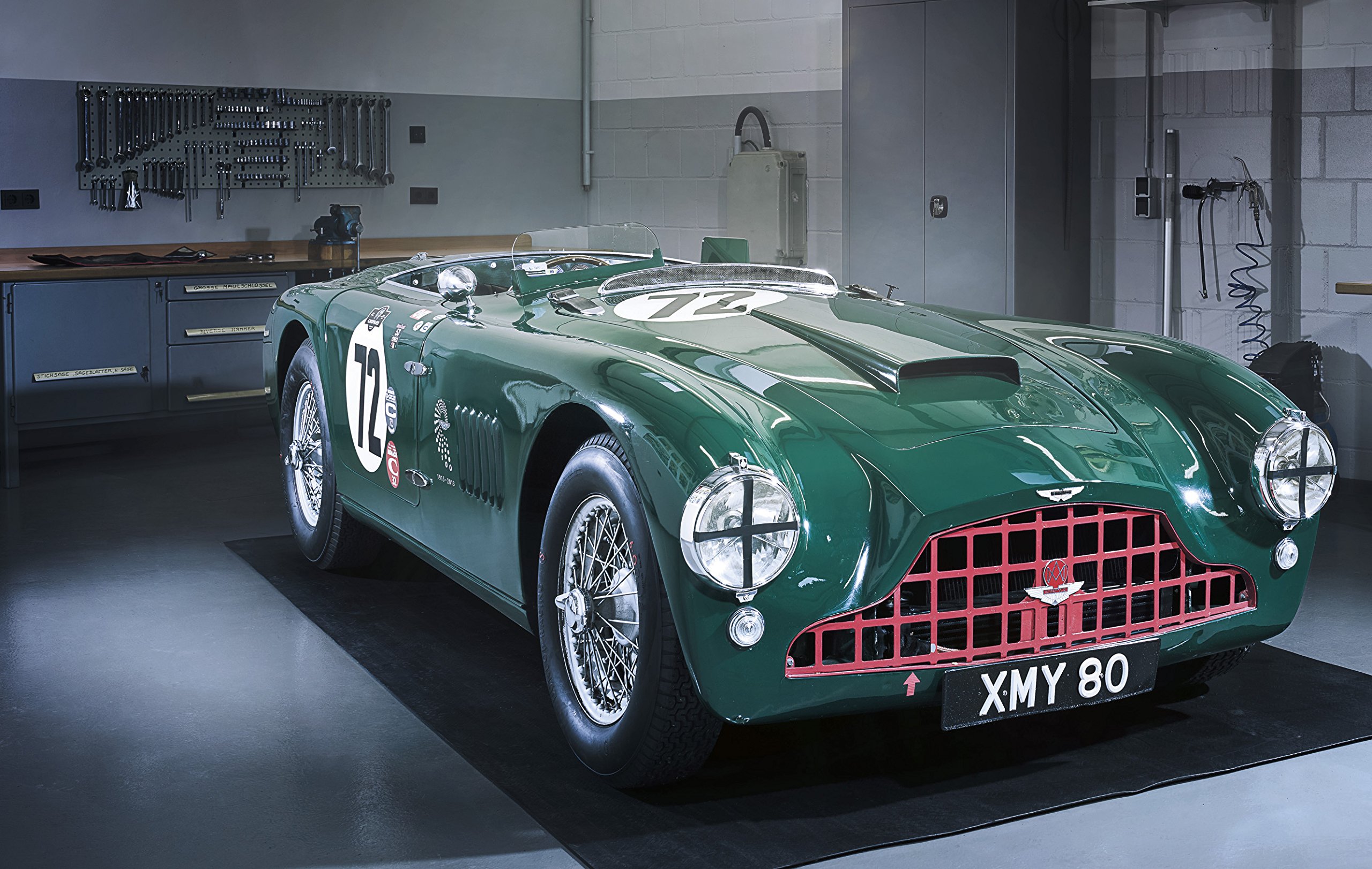 [object Object] «The Aston Martin Book », автор Рене Стауд - фото №4 - мініатюра
